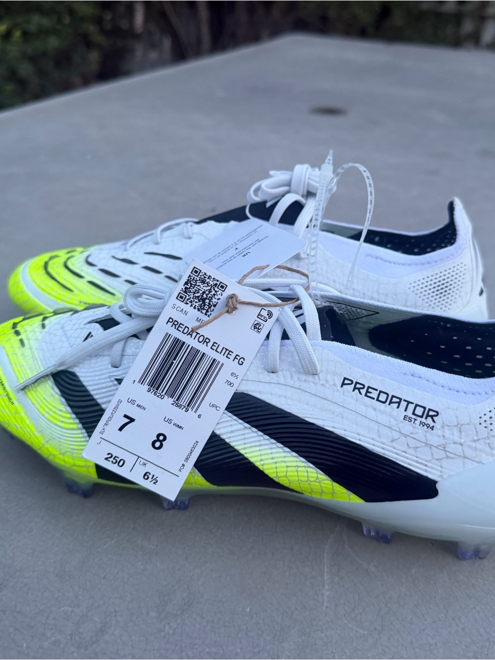Adidas Predator Elite FG Soccer Cleats - sz 7 Mens / 8 Women’s